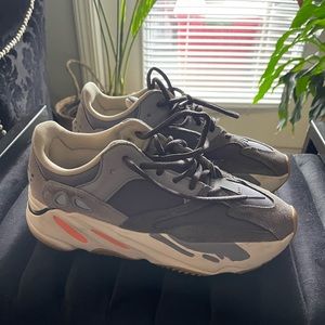 Yeezy boost size 7 - Authentic